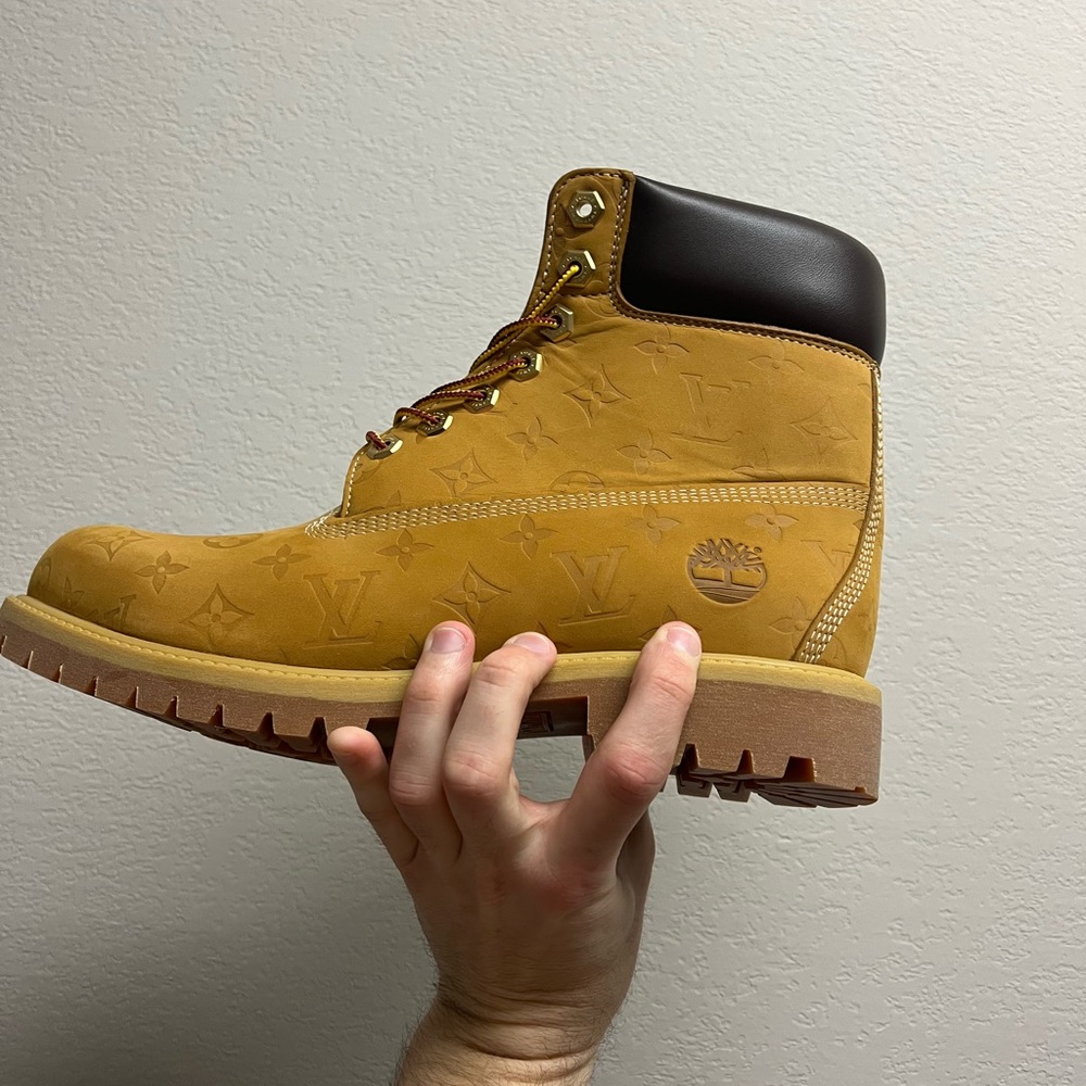 Louis Vuitton X Timberland Boots - Picture 9 of 15